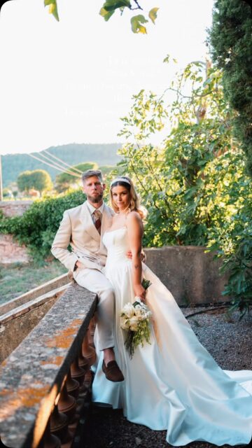 ✨ Vous rêvez d’un mariage élégant, harmonieux… sans avoir à penser à tout ?

Décoration, fleurs, papeterie, mise en scène, installation… et bien plus encore.

Avec notre équipe, vous bénéficiez d’un accompagnement sur mesure, de prestataires de confiance et d’une organisation pensée pour vous alléger dans vos préparatifs.

Notre objectif : créer un mariage qui vous ressemble, dans les moindres détails, tout en vous permettant de profiter pleinement de cette belle aventure. 🤍

Vous cherchez une décoratrice, une fleuriste, une créatrice de papeterie ou tout simplement une équipe capable de vous accompagner de A à Z ?

📩 Contactez-nous pour imaginer ensemble votre mariage.
✨ De la première idée au dernier détail, nous nous occupons de tout.
#weddinginspiration #weddingflowers #weddingday #weddingstyle